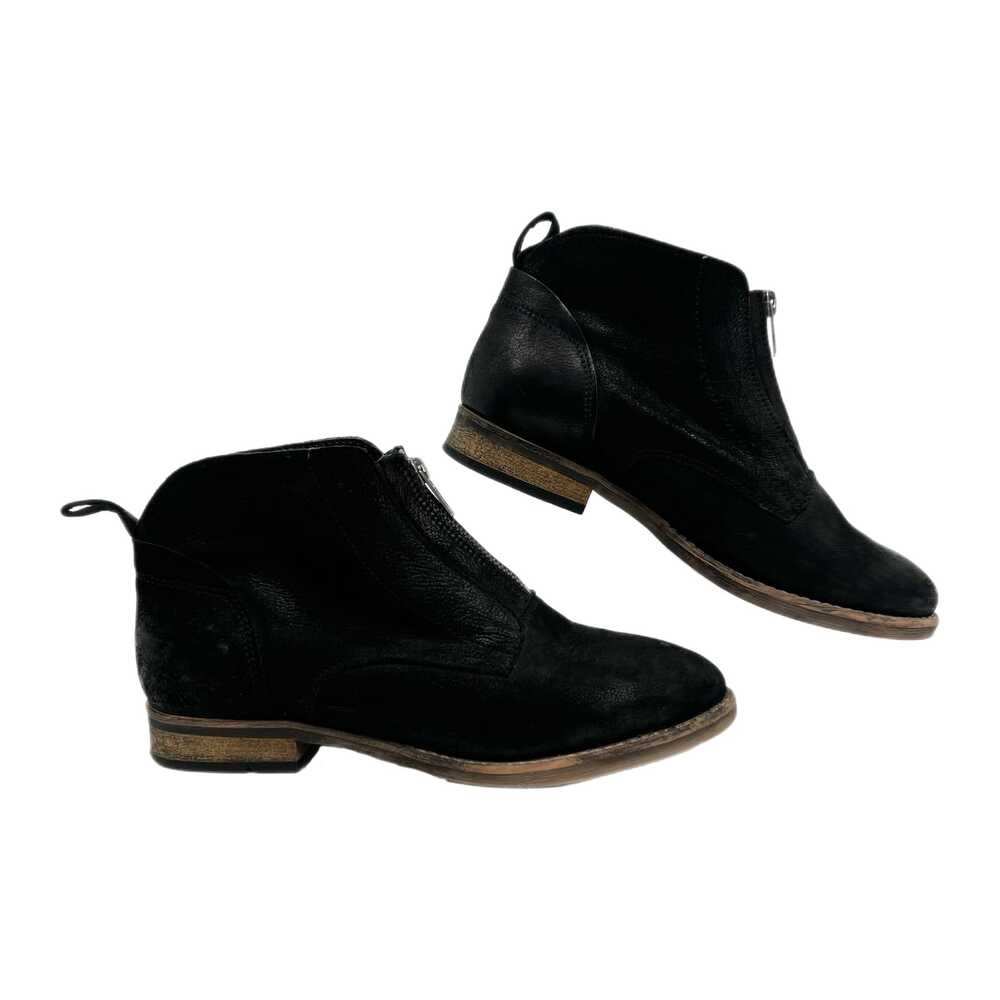 Diba Black Leather Zip-Up Ankle Booties | Versatile Round Toe Design